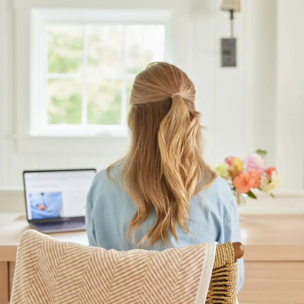 Harborview Tan Herringbone Throw Blanket – Made in Germany